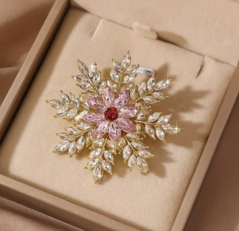 LWP Shop UK Kar Tanesi RhineStone Broş